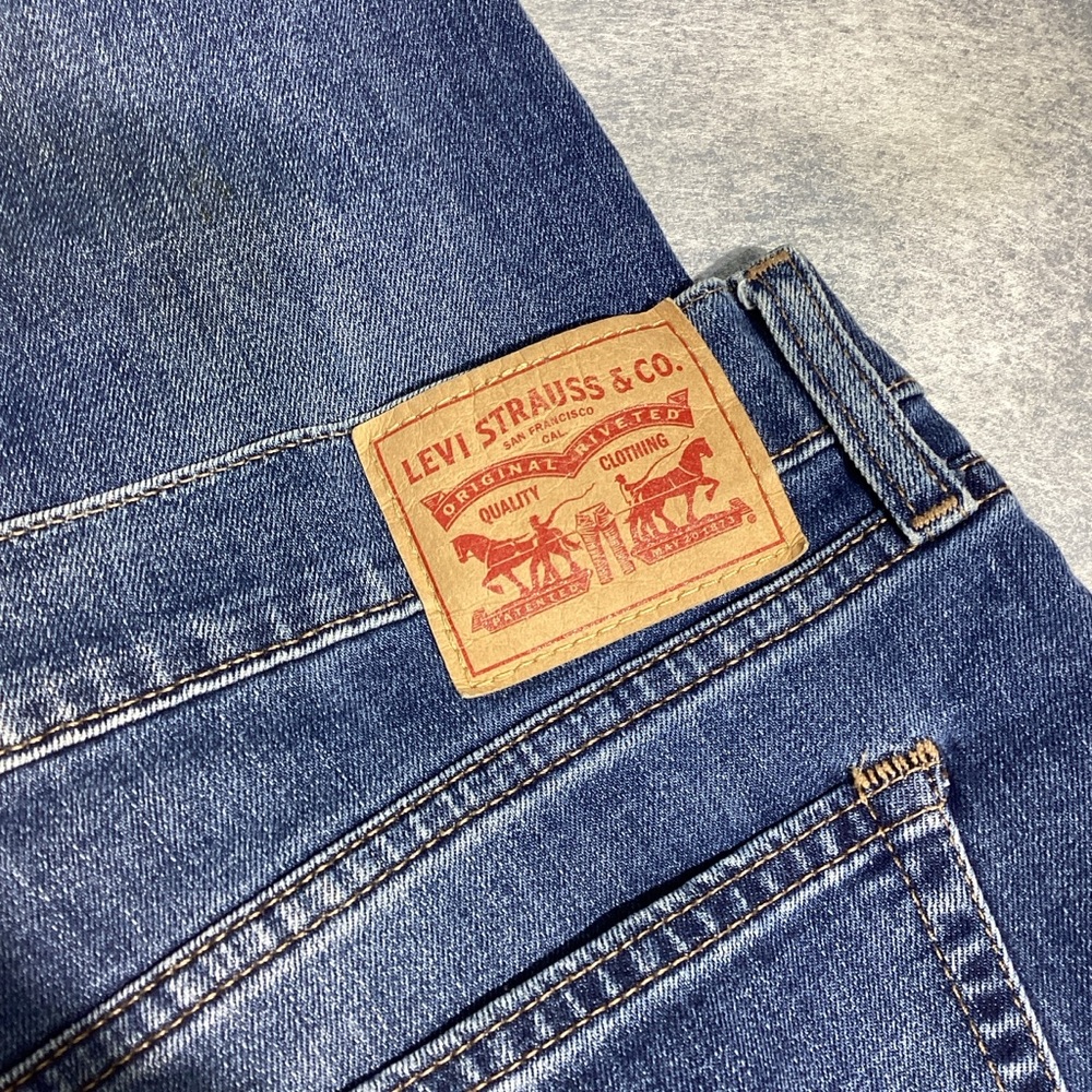 Levi’s Boyfriend Jeans Size 33 Women's Stretch 40x26 Crop Med Blue - Picture 7 of 8